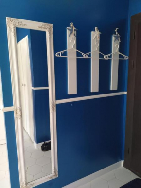 AZZURRO SARAFOVO